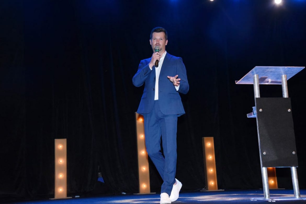 Guilherme Pilger faz palestra em evento no Espírito Santo
