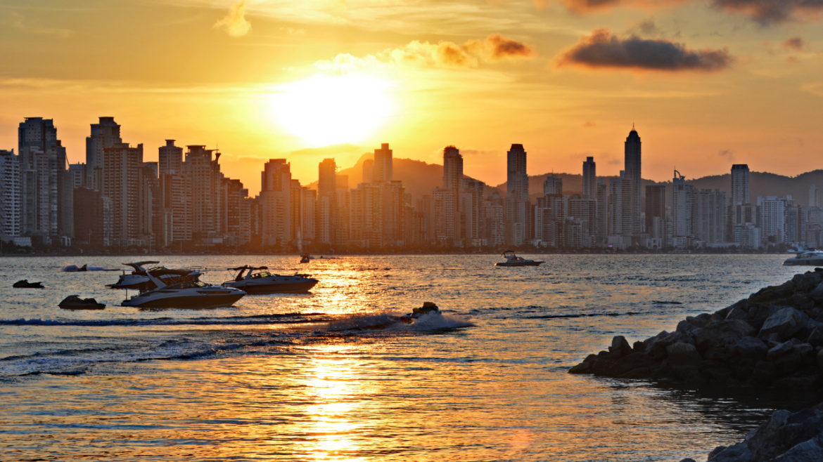 As Melhores Praias de Balneário Camboriú